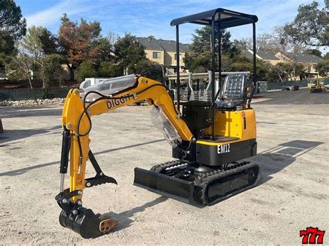 New/Unused 2023 Diggit EM12 Mini Excavator 